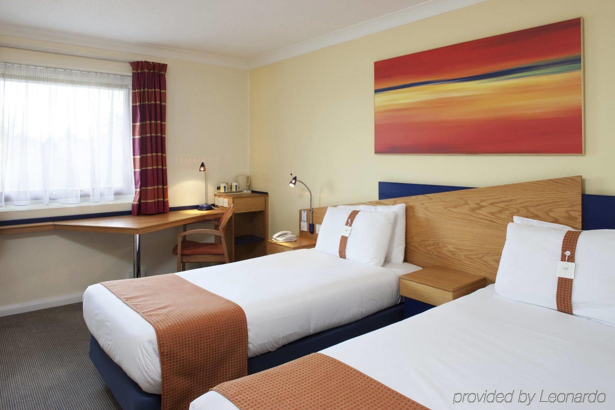 Holiday Inn Express Warwick - Stratford-Upon-Avon, An Ihg Hotel Екстериор снимка